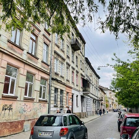 Сучасні Апартаменти В Центрі,Паркінг ลวีฟ ภายนอก รูปภาพ